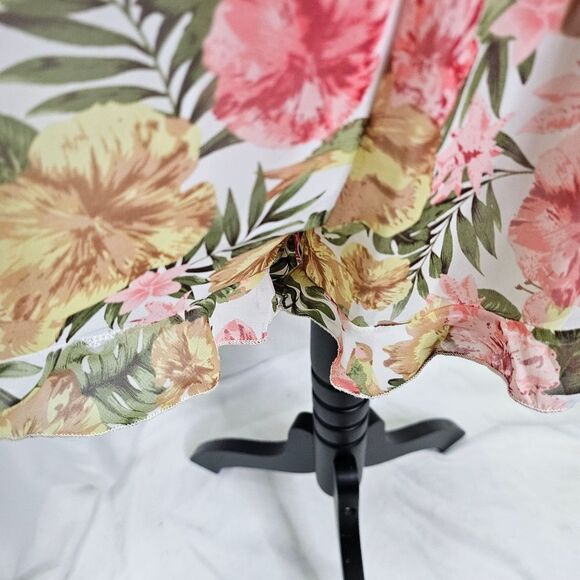 Peach Love California Floral Ruffle 2 Piece Shorts Set Size Small - Picture 10 of 12